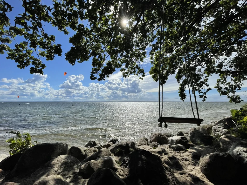  Huśtawka nad zatoką w Jastarni